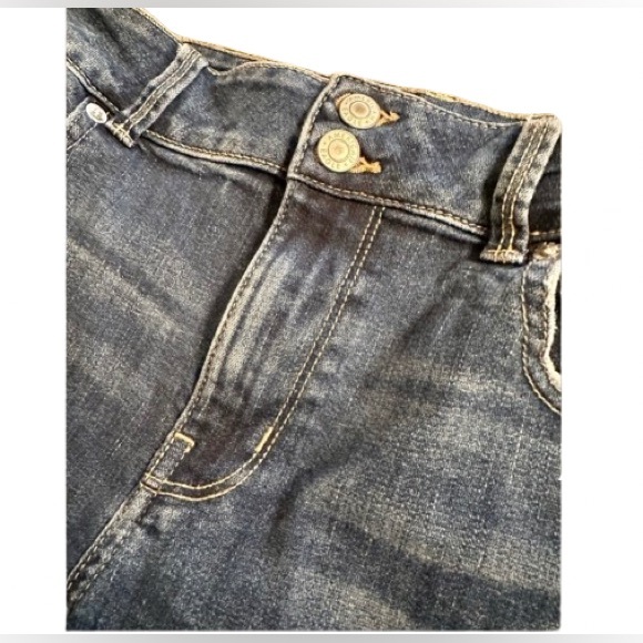 American Eagle Outfitters Women’s Ripped Blue Jeans Size 12 Short- see notes - Picture 4 of 6